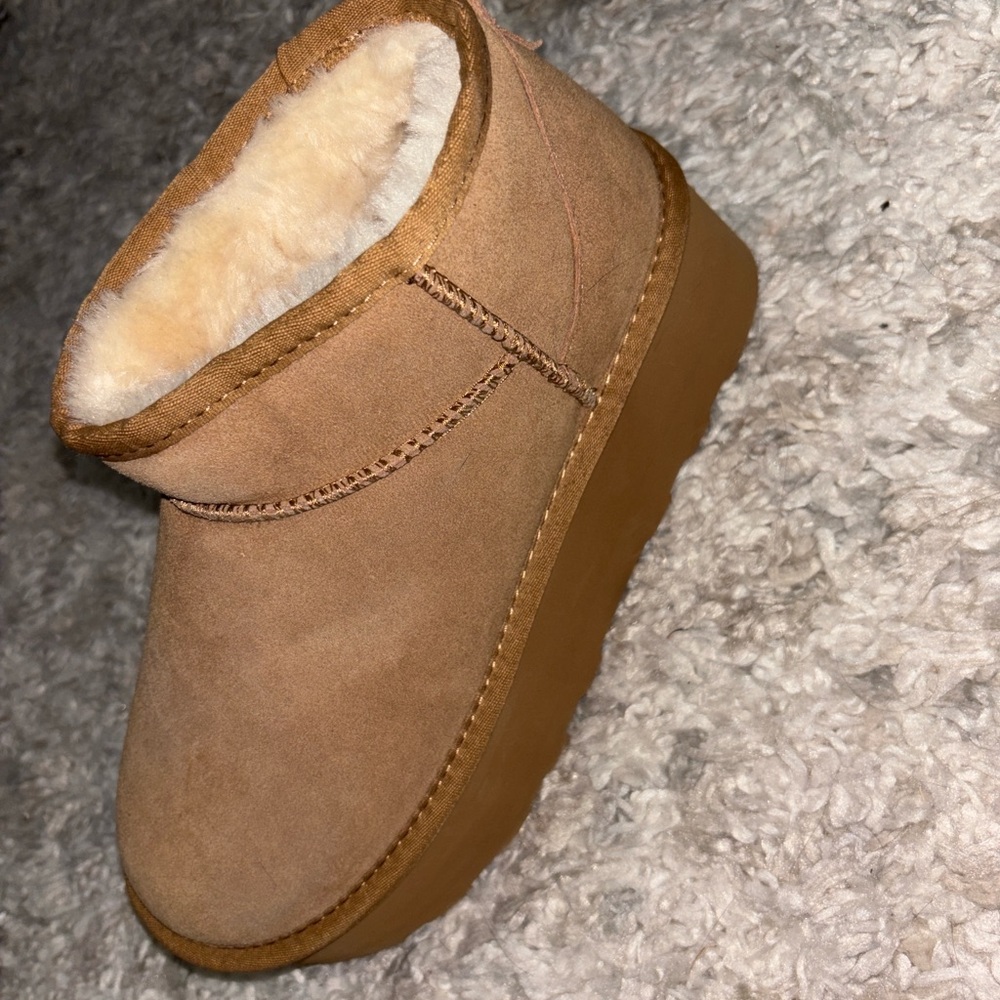 LEFT shoe‎ only! SINGLE boot 🥾 chestnut fur lined platform winter boots NWOB
